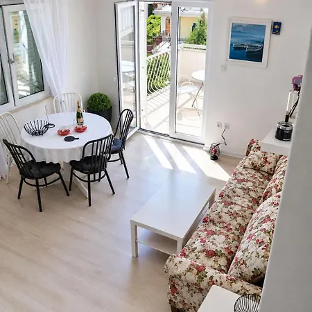 Mirela Apartment