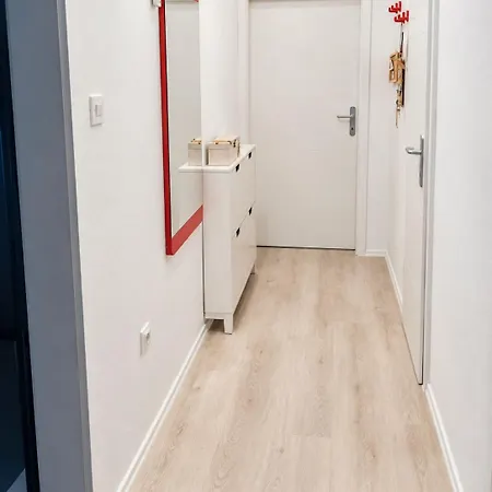 Mirela Apartman *